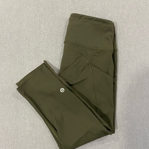 Lululemon High-Rise Olive Green Capri Leggings Size 6 Cropped Activewear Pants - Picture 1 of 8